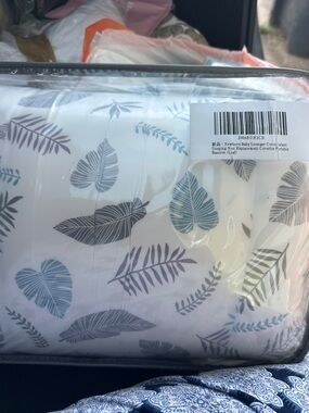 Leaf Print Infant Sleeping Nest Cover for Portable Bassinet - White and Gray